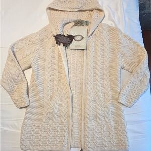 NWT Irish Wool Sweater - Hooded Women’s XXL *Purchased In Dublin Ireland*